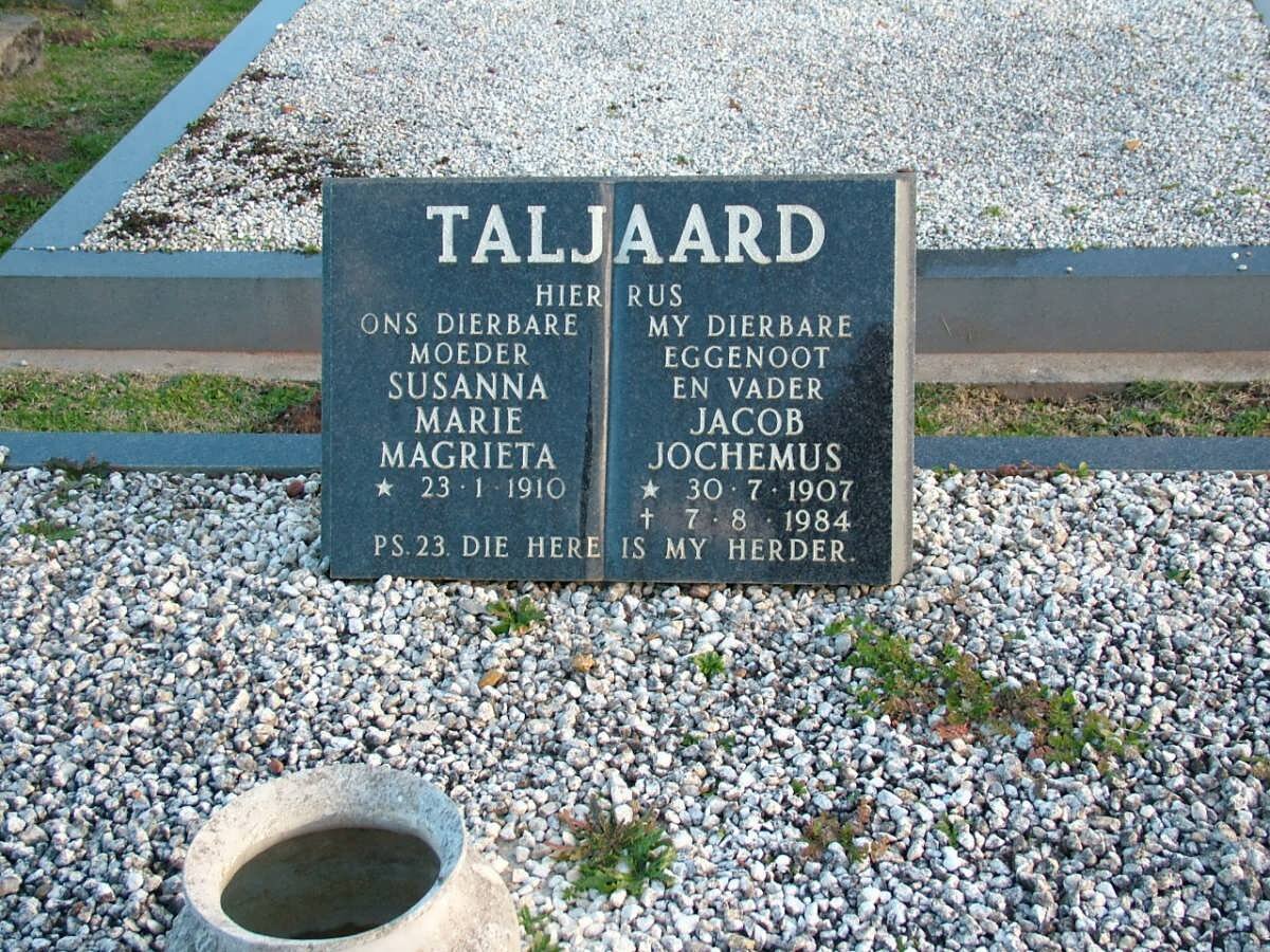 TALJAARD Jacob Jochemus 1907-1984 &amp; Susanna Marie Magrieta 1910-
