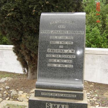 SMAL Petrus Johannes Hermanus 1892-1941 &amp; Annorina J.W. VAN DEVENTER 1883-1962