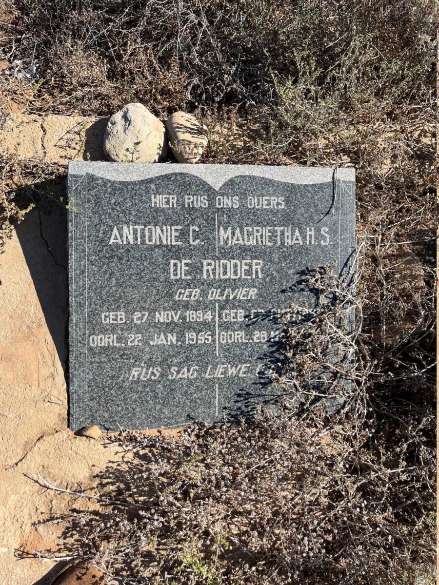 RIDDER Antonie C., de 1894-1955 &amp; Magrietha H.S. OLIVIER ?-?