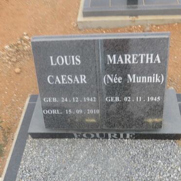 FOURIE Louis Caesar 1942-2010 &amp; Maretha MUNNIK 1945-