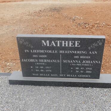 MATHEE Jacobus Hermanus 1917-1976 &amp; Susanna Johanna PRETORIUS 1916-2004