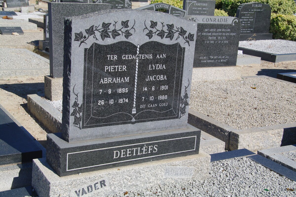 DEETLEFS Pieter Abraham 1895-1974 &amp; Lydia Jacoba 1901-1988