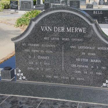 MERWE D.J., van der 1909-1977 &amp; Hester Maria PIENAAR 1911-1986