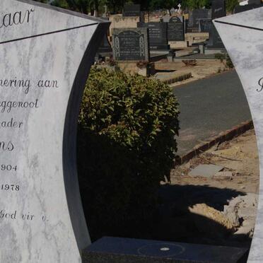 PIENAAR F.J.M. 1904-1978 &amp; H.H. 1907-1987