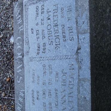 GOUWS Frederick Jacobus 1897-1929 &amp; Magdalena Johanna SMUTS 1890-1951