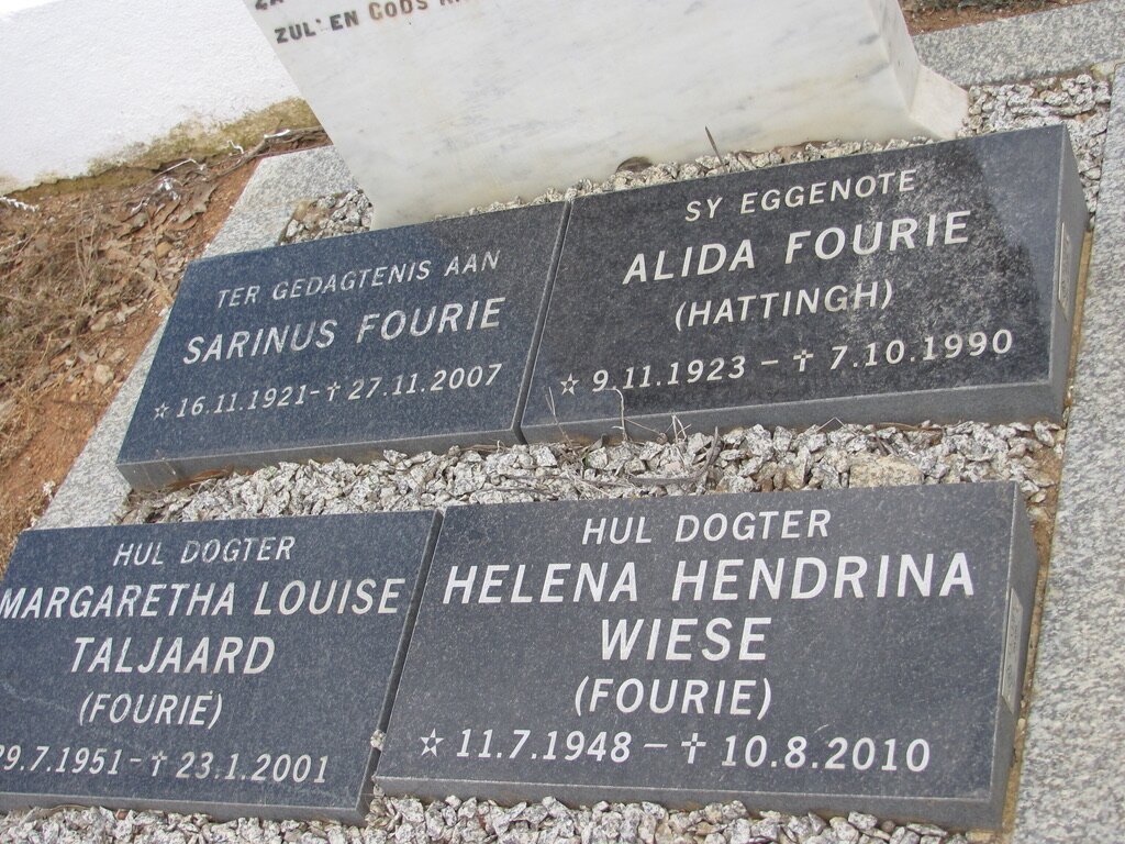FOURIE Sarinus 1921-2007 &amp; Alida HATTINGH 1923-1990