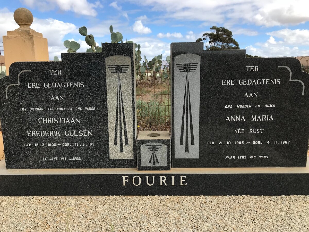FOURIE Christiaan Frederik Gulsen 1900-1951 &amp; Anna Maria RUST 1905-1987