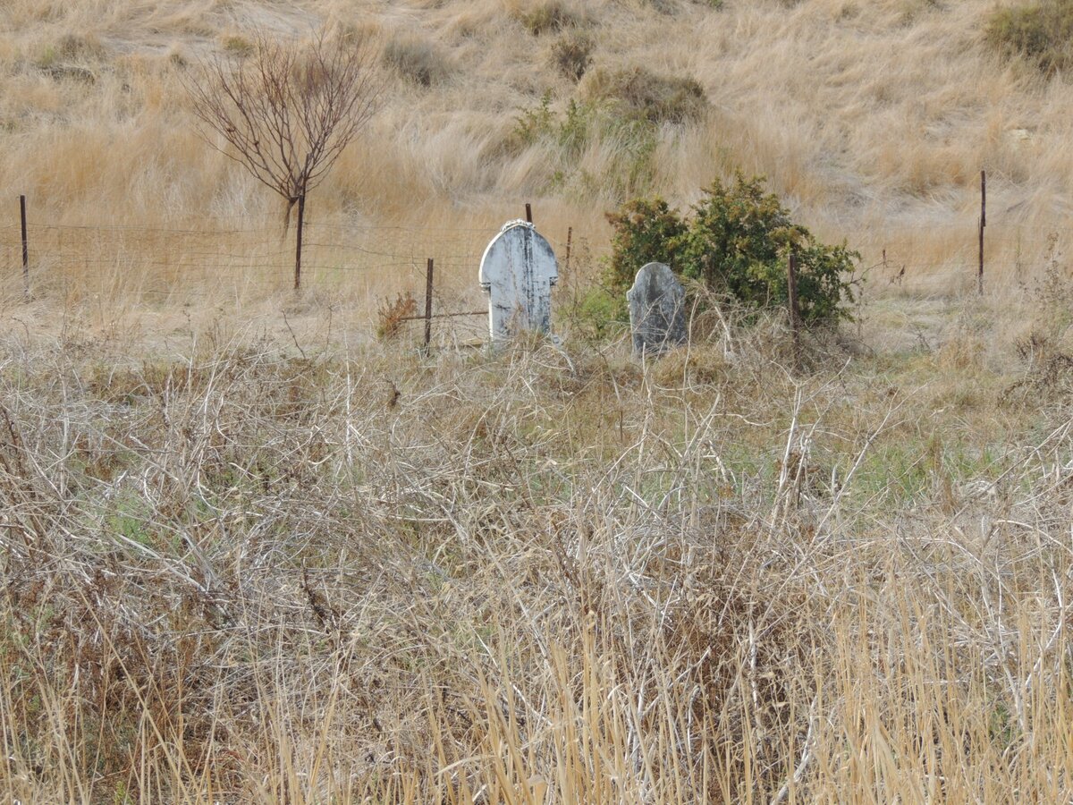 1. Overview on the Langkuil farm cemetery in the Caledon District