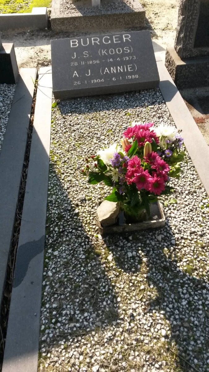 BURGER J.S. 1896-1973 &amp; A.J. 1904-1998