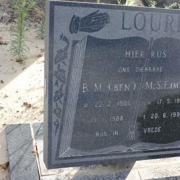 LOURENS B.M. 1905-1988 &amp; M.S.E. 1919-1999