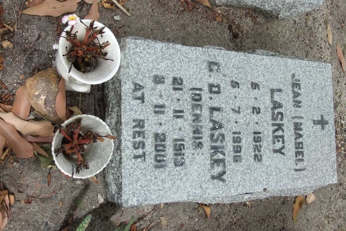 LASKEY G.D. 1919-2001 &amp; Jean 1922-1996