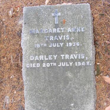 TRAVIS Margaret Anne -1936 :: TRAVIS Darley -1942