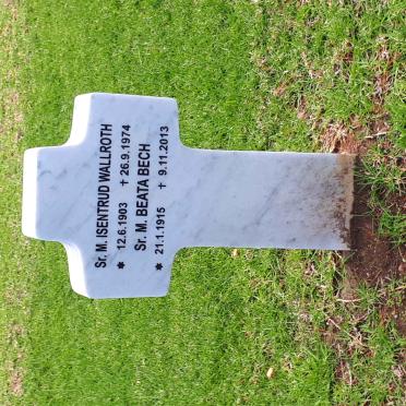 WALLROTH M. Isentrud 1903-1974 :: BECH M. Beata 1915-2013