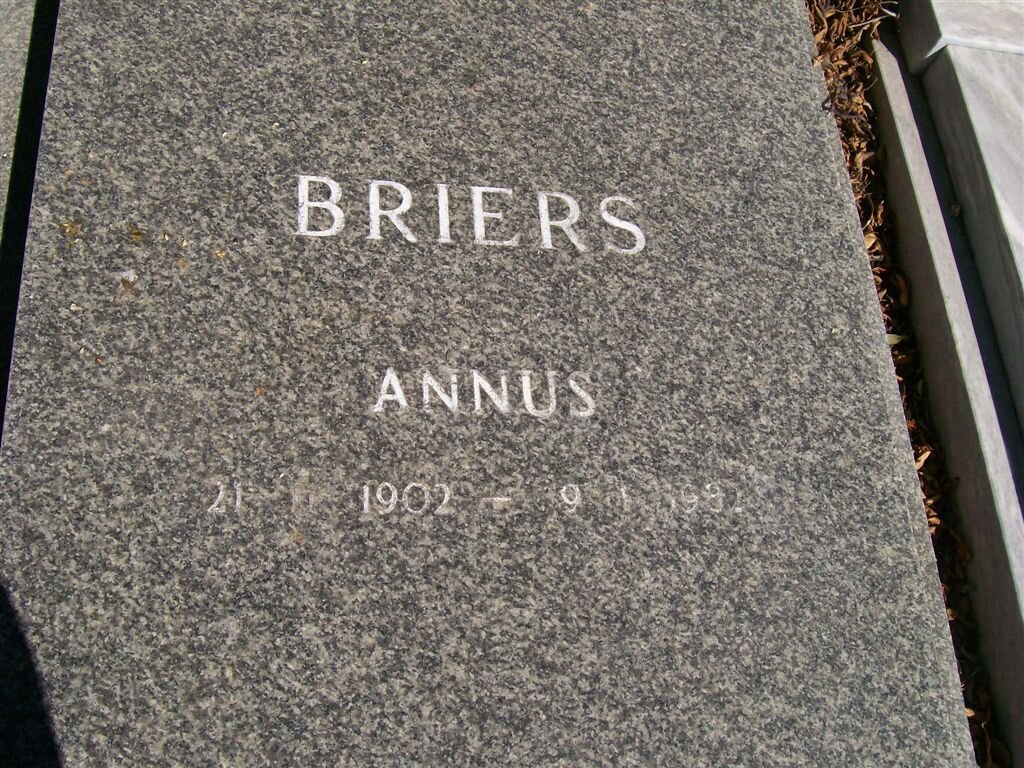 BRIERS Annus 1902-1982