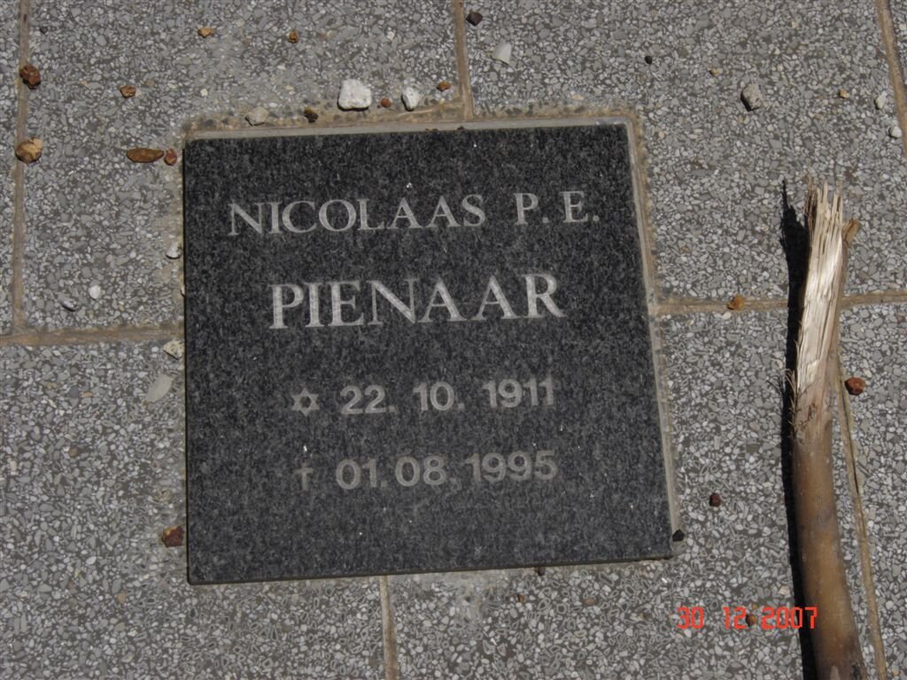 PIENAAR Nicolaas P.E. 1911-1995