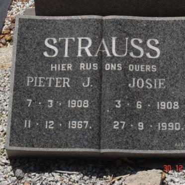 STRAUSS Pieter J. 1908-1967 &amp; Josie 1908-1990