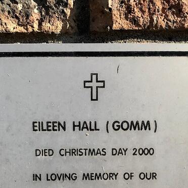 HALL Eileen nee GOMM -2000
