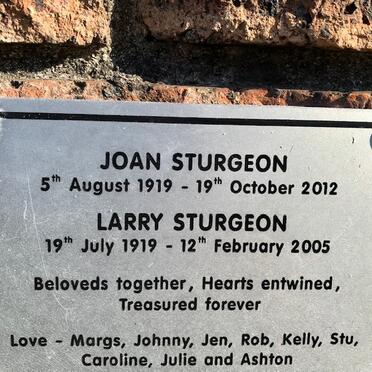 STURGEON Larry 1919-2005 &amp; Joan 1919-2012