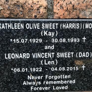 SWEET Leonard Vincent 1922-2015 &amp; Kathleen Olive HARRIS 1929-1993
