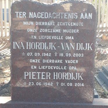 HORDIJK Pieter 1942-2014 &amp; Ina VAN DIJK 1942-2003