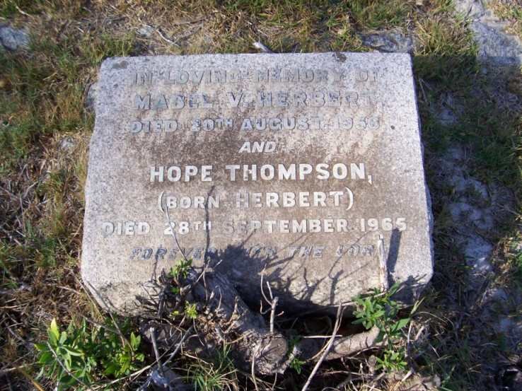 HERBERT Mabel V. -1956 :: THOMPSON Hope nee HERBERT -1965