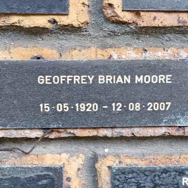 MOORE Geoffrey Brian 1920-2007