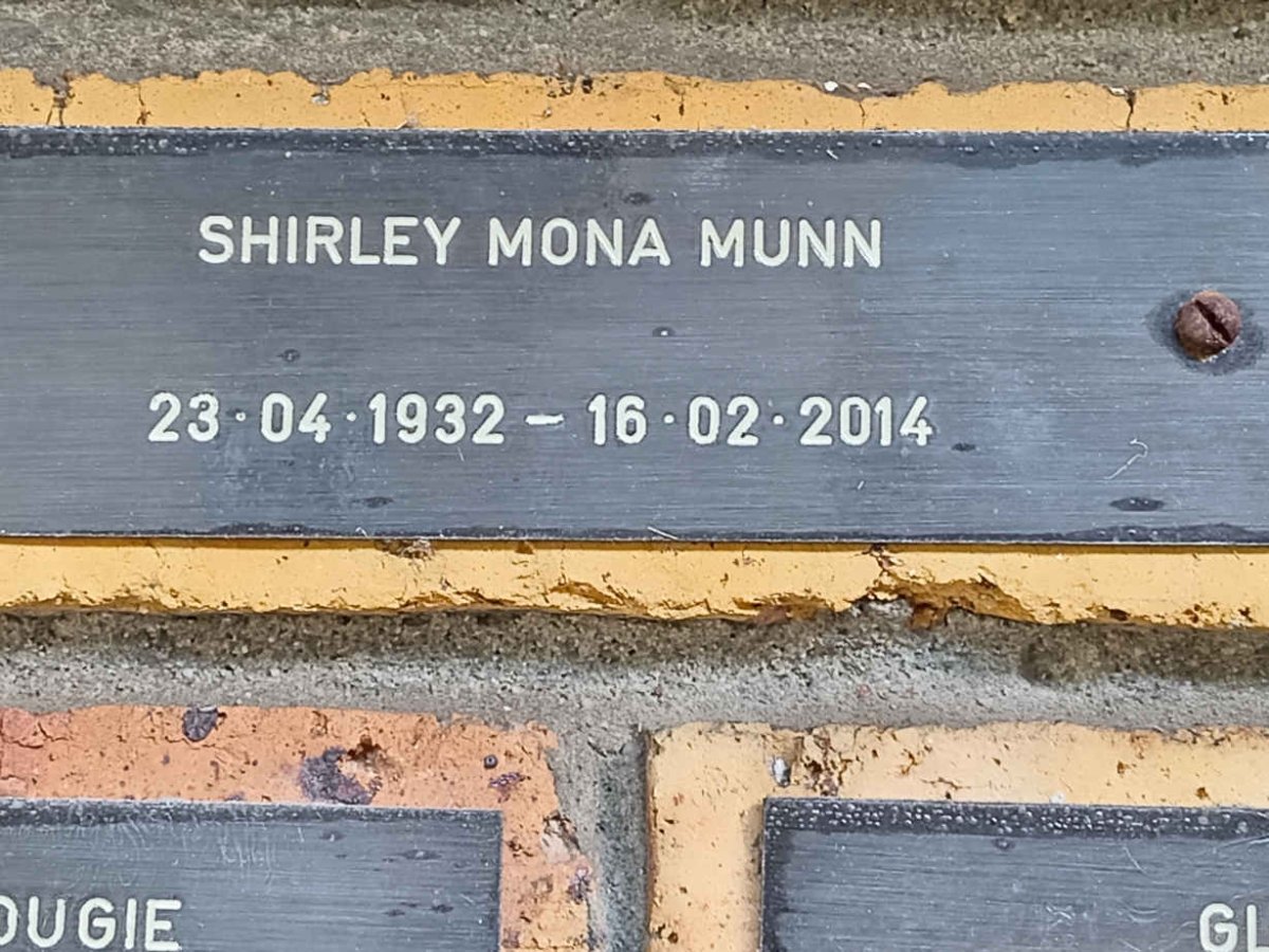 MUNN Shirley Mona 1932-2014
