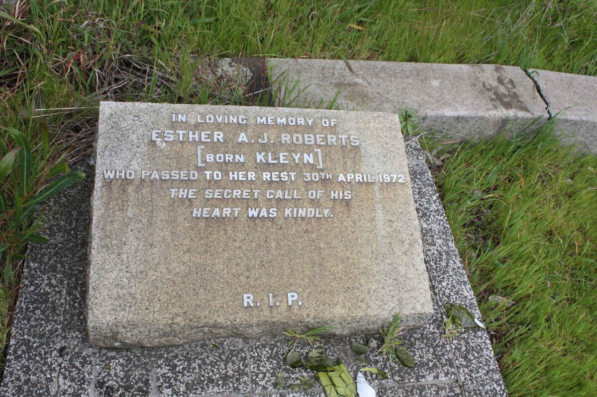ROBERTS Esther A.J. nee KLEYN -1972