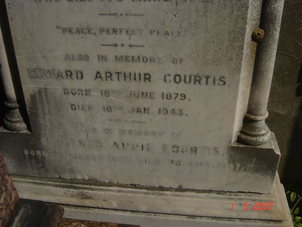 COURTIS Richard Arthur 1879-1943, COURTIS Winifred Annie 1883-1957