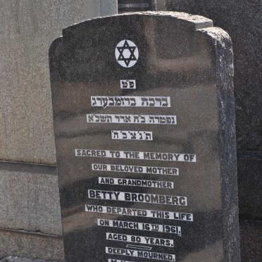 BROOMBERG Betty -1961