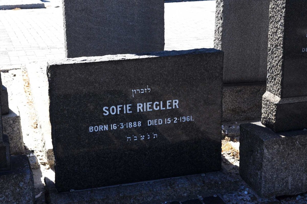 RIEGLER Sofie 1888-1961