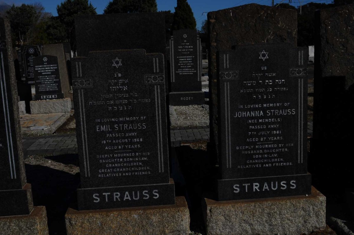 STRAUSS Emil -1968 &amp; Johanna MENDELS -1961