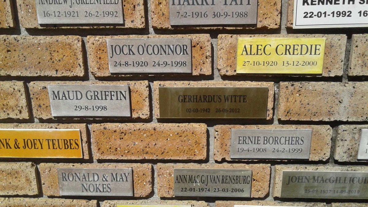 O'CONNOR Jock 1920-1998 :: CREDIE Alec 1920-2000 :: GRIFFIN Maud -1998 :: TEUBES ?nk &amp; Joey