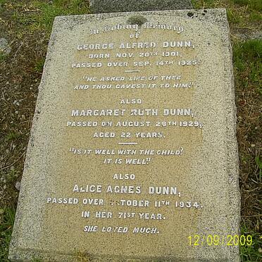 DUNN Alice Agnes -1934 :: DUNN George Alfred 1901-1925 :: DUNN Margaret Ruth -1929