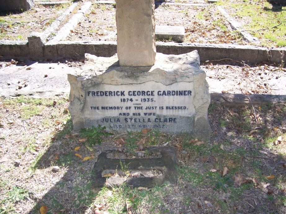 GARDINER Frederick George 1874-1935 &amp; Julia Stella Clare -1952