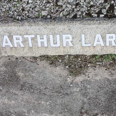 LARGE Arthur