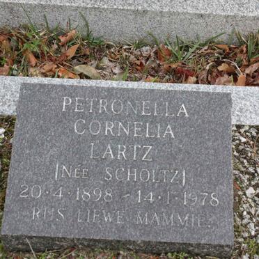 LARTZ Petronella Cornelia nee SCHOLTZ 1898-1978