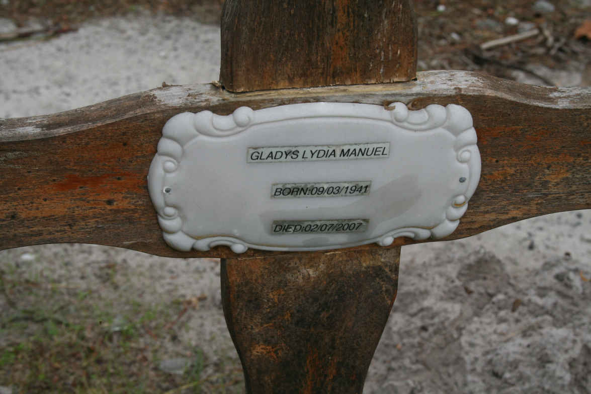 MANUEL Gladys Lydia 1941-2007