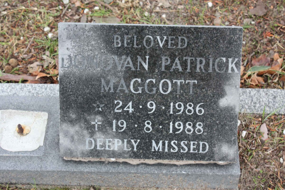MAGOTT Donovan Patric 1986-1988