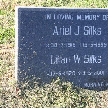 SILKS Ariel J. 1918-1999 &amp; Lilian W. 1920-2001