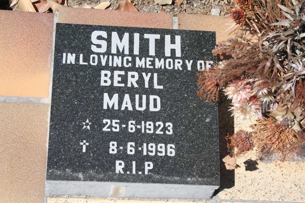 SMITH Beryl Maud 1923-1996