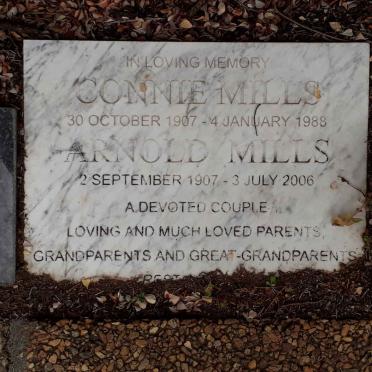 MILLS Arnold 1907-2006 &amp; Connie 1907-1988