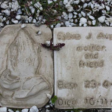 AUPIAIS Sylvia J. 1935-1982