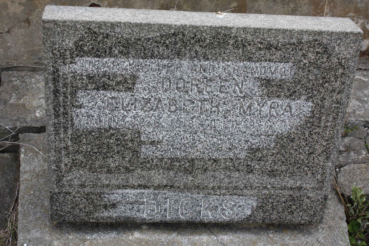 DICKS Doreen Elizabeth Myra 1918-19??