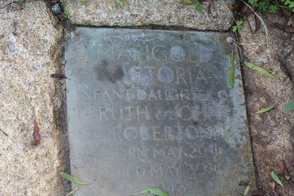 ROBERTON Marigold Victoria 1943-1943