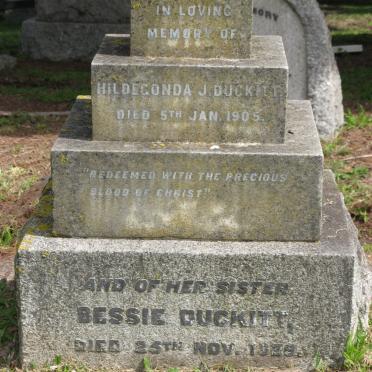 DUCKITT Hildagonda J. -1905 :: DUCKITT Bessie -1929