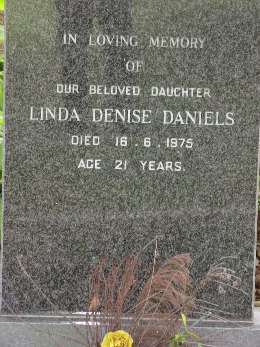 DANIELS Linda Denise -1975