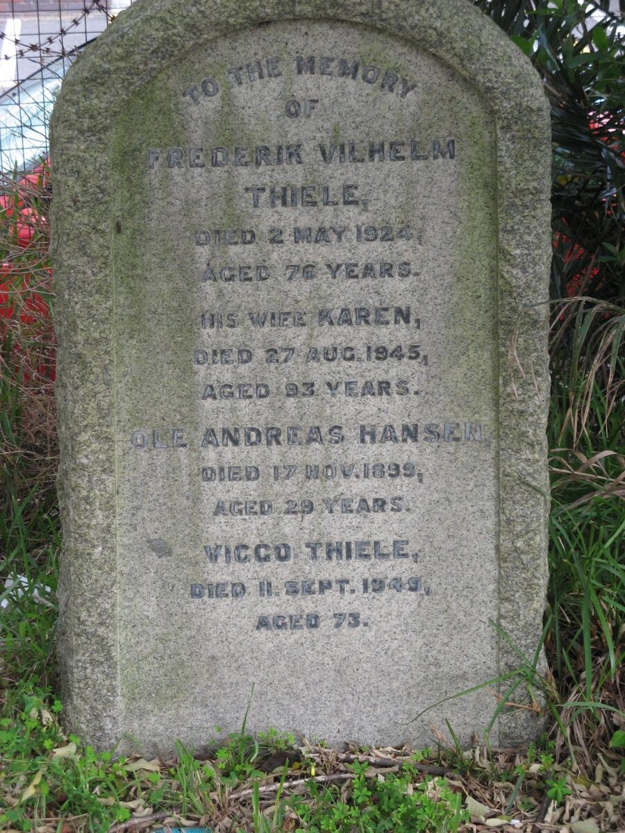 HANSEN Ole Andreas -1899 :: THIELE Frederik Vilhelm -1924 &amp; Karen -1945 :: THIELE Viggo -1949