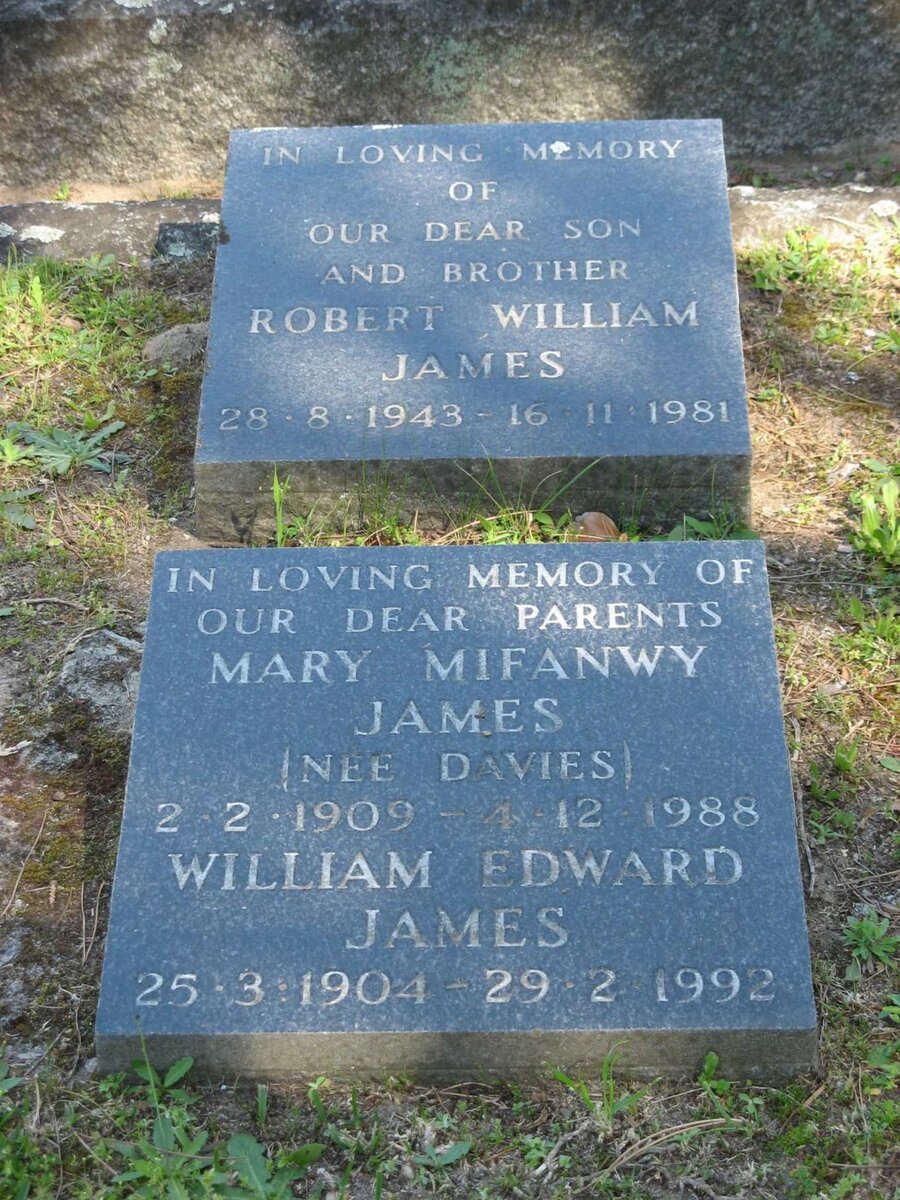 JAMES William Edward 1904-1992 &amp; Mary Mifanwy DAVIES 1909-1988 :: JAMES Robert William 1943-1981