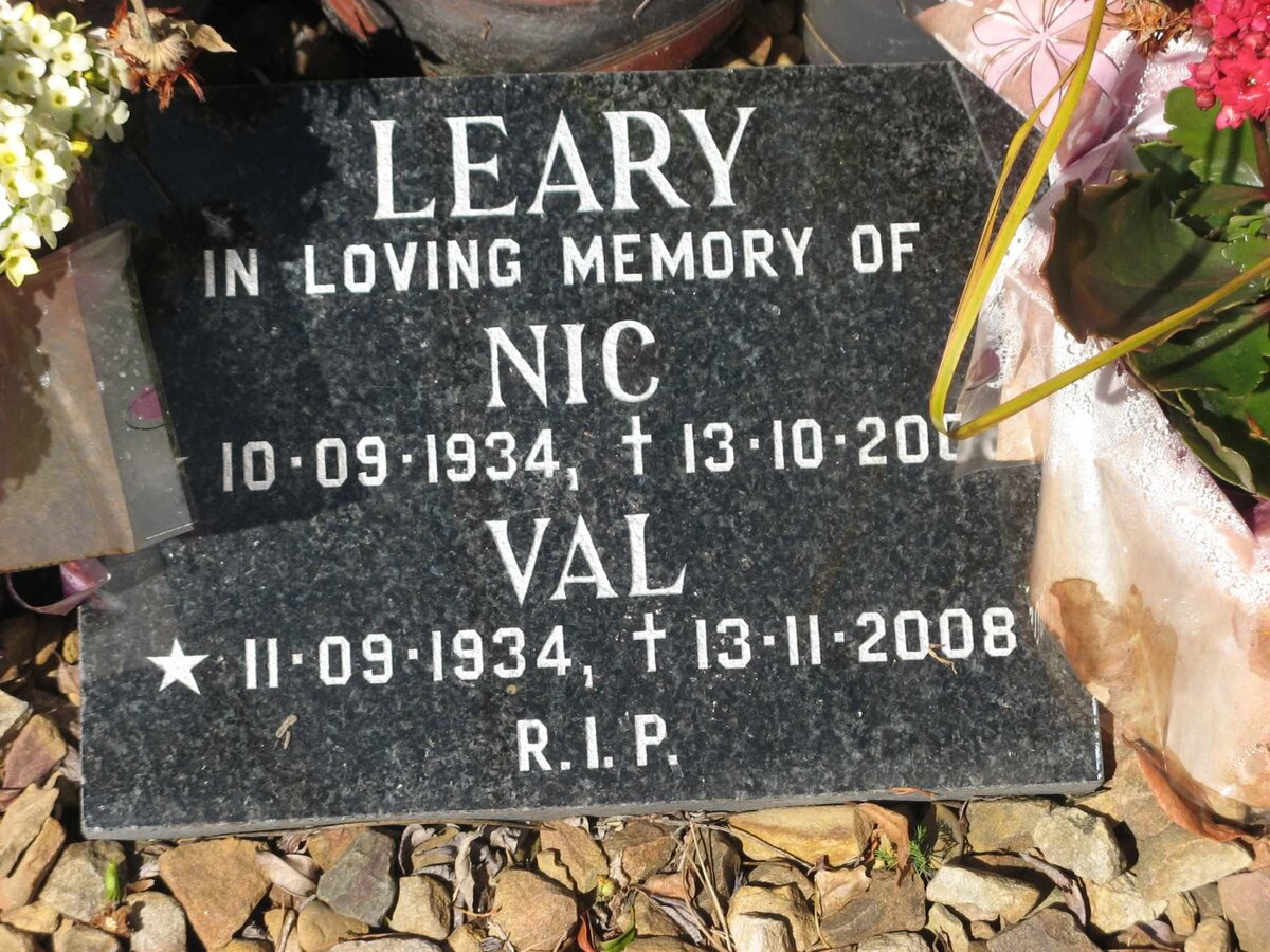 LEARY Nic 1934-200? &amp; Val 1934-2008